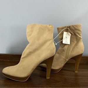 NWT Booties